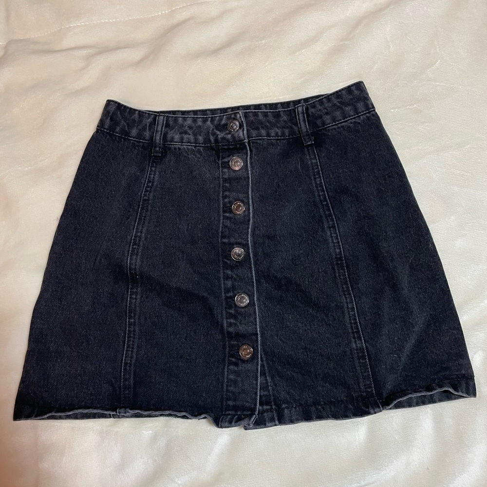 Forever 21 Black denim mini skirt